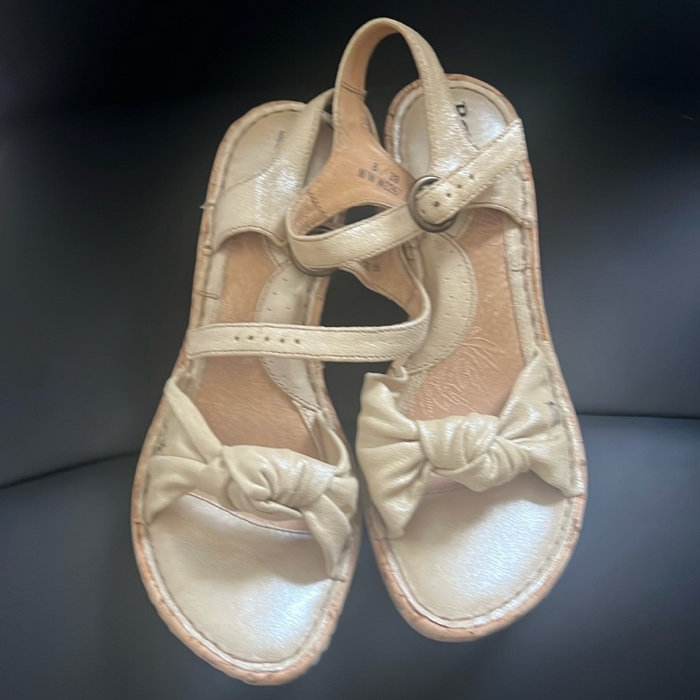 Born sandals wedge heel size 8